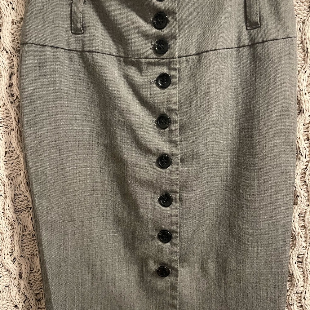 Chic Buttoned Gray Pencil Skirt